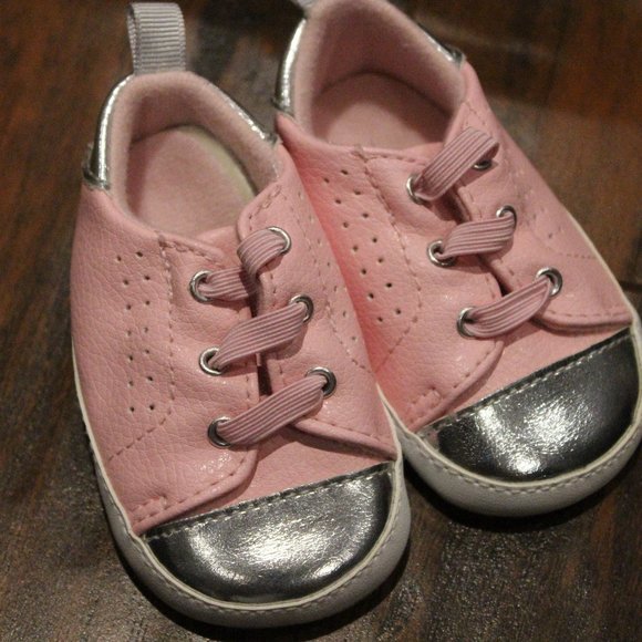 3/$20 🏷 FirstSteps Pink Infant Shoes Size 3-6m - Picture 2 of 2